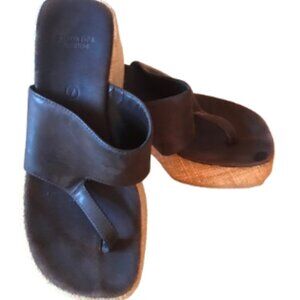 American Eagle Outfitters Platform Sandals (7)